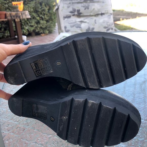 UrbanOutfitters Green Faux Snakeskin Ankle Booties - Picture 7 of 15